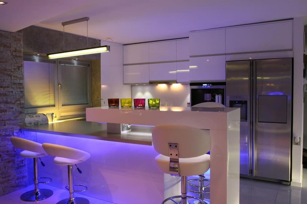 Nice Life - Luxury Apartment In The Old Town. Bratislava Dış mekan fotoğraf