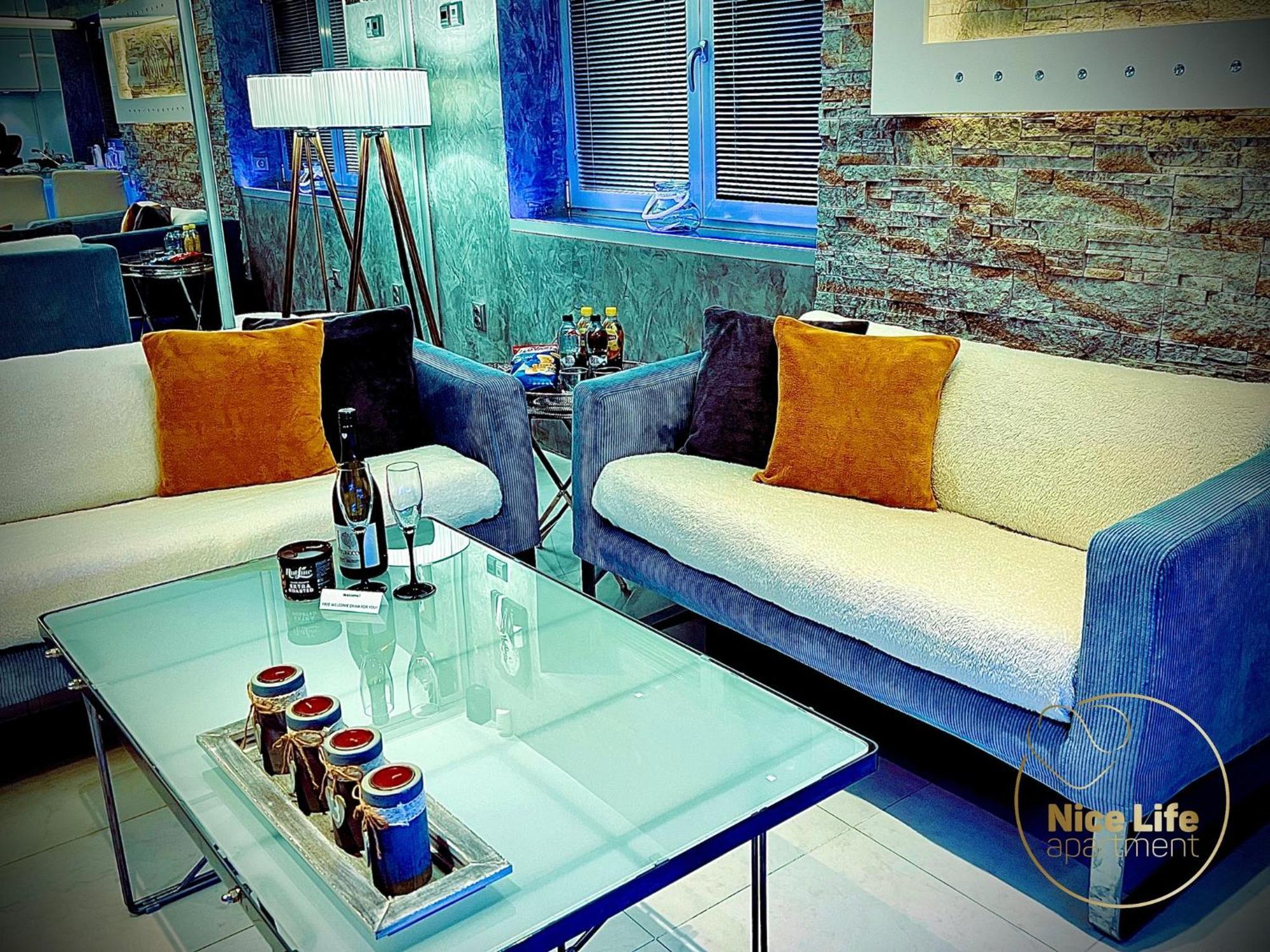 Nice Life - Luxury Apartment In The Old Town. Bratislava Dış mekan fotoğraf